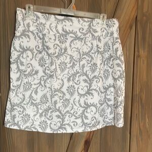 Elegant Gray Patterned Skort